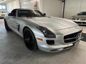 Image 18/32 of Mercedes-Benz SLS AMG GT Roadster (2013)