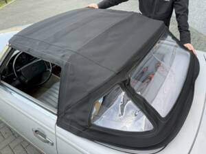 Image 16/36 de Mercedes-Benz 560 SL (1987)