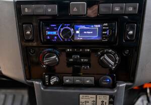 Bild 28/45 von Land Rover Defender 110 (2015)