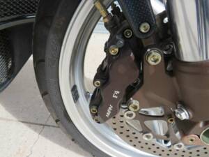 Bild 29/43 von MV Agusta Brutale 750 S (2006)
