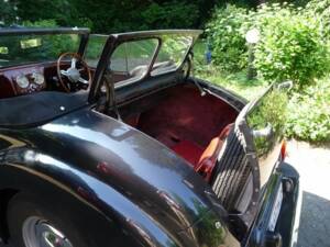 Image 4/15 of Triumph 2000 Roadster (1949)