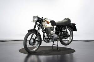 Immagine 2/50 di Gilera Giubileo 125 (1962)