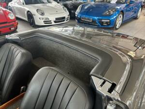 Image 17/30 of Mercedes-Benz 230 SL (1965)