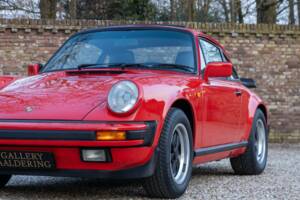 Bild 31/50 von Porsche 911 Carrera 3.2 (1988)
