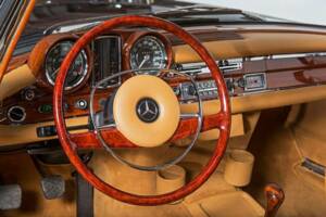 Imagen 27/34 de Mercedes-Benz 280 SE 3,5 (1969)