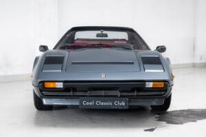 Bild 2/40 von Ferrari 308 GTS Quattrovalvole (1984)