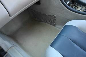 Image 31/50 of Mercedes-Benz CLK 230 Kompressor (2002)