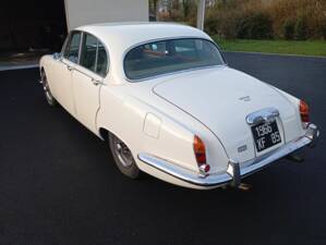 Imagen 5/8 de Jaguar S-Type 3.8 (1966)