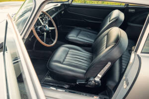 Image 15/22 de Aston Martin DB 5 (1964)