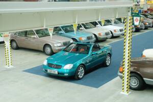 Immagine 5/50 di Mercedes-Benz SLK 230 Kompressor (1998)
