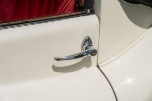 Image 26/58 of Jaguar XK 140 SE DHC (1955)