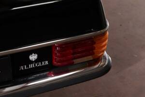 Image 28/64 of Mercedes-Benz 230/6 LWB (1976)