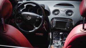 Bild 17/25 von Mercedes-Benz SL 550 (USA) (2007)