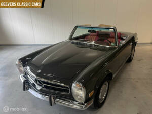 Afbeelding 6/40 van Mercedes-Benz 280 SL (1970)