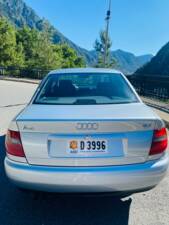 Bild 5/5 von Audi A4 2.4 (1998)