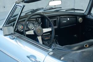 Image 27/50 of MG MGB (1976)