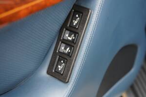 Image 28/50 of Aston Martin Virage Volante (1994)