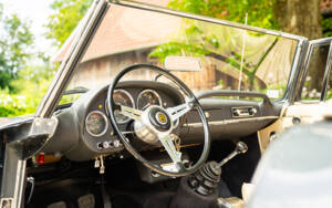 Image 67/77 of Alfa Romeo 2600 Spider (1963)