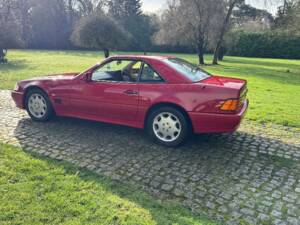 Image 16/30 of Mercedes-Benz SL 280 (1994)