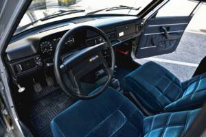 Image 19/38 de Volvo 244 DLS (1977)