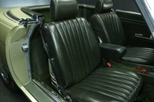 Imagen 23/50 de Mercedes-Benz 380 SL (1984)