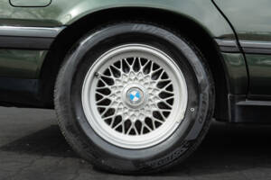 Image 8/34 of BMW 750iL (1989)