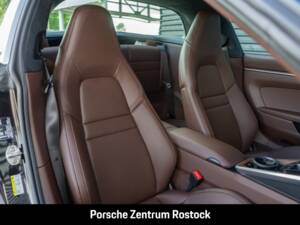 Obraz 19/32 pojazdu Porsche 911 Carrera 4S (1900)