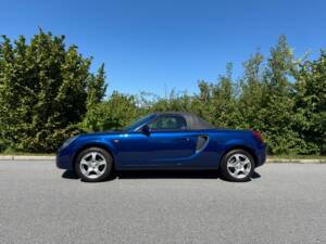 Image 4/23 de Toyota MR2 (2000)
