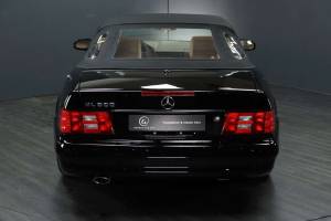 Image 10/30 of Mercedes-Benz SL 500 (2001)