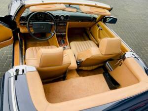 Image 18/36 de Mercedes-Benz 560 SL (1988)