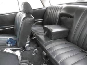 Bild 10/13 von Mercedes-Benz 280 SE 3,5 (1971)