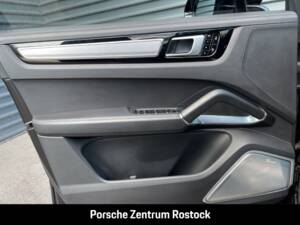 Imagen 16/31 de Porsche Cayenne Turbo S E-Hybrid (2020)