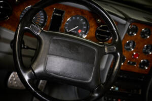 Bild 35/77 von Bentley Azure (2001)