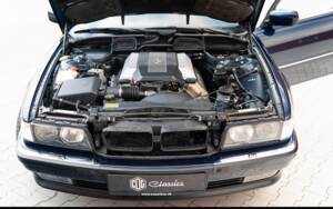 Image 51/55 of BMW 740i (1997)