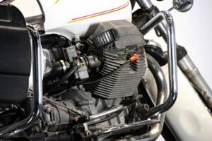 Image 26/44 de Moto Guzzi California II (1983)