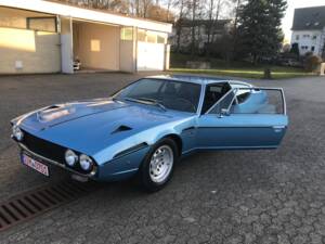 Bild 2/25 von Lamborghini Espada 400 GT (1972)