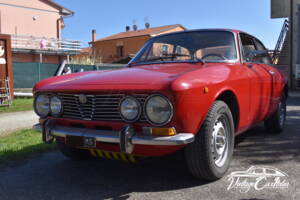 Image 4/42 de Alfa Romeo 2000 GTV (1971)