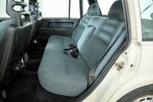 Image 33/50 of Volvo 740 GL (1987)