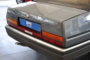 Bild 10/21 von Alfa Romeo 90 2.5 Quadrifoglio Oro (1985)