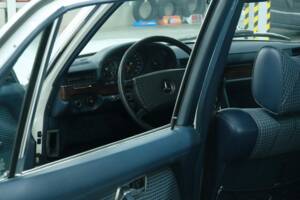 Image 20/50 de Mercedes-Benz 280 SEL (1978)