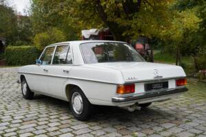 Bild 8/12 von Mercedes-Benz 220 (1968)