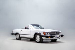 Image 8/48 of Mercedes-Benz 560 SL (1988)