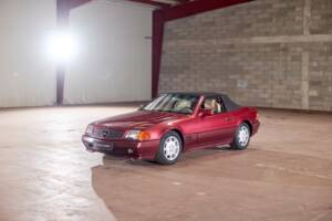 Image 29/43 of Mercedes-Benz 500 SL (1992)