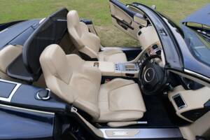 Image 28/50 of Aston Martin DB 9 Volante (2006)
