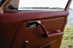 Image 5/8 of Mercedes-Benz 280 E (1976)