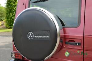 Image 30/49 de Mercedes-Benz 230 GE (SWB) (1993)