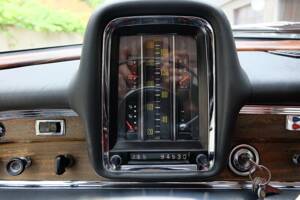 Image 58/76 de Mercedes-Benz 220 S b (1963)