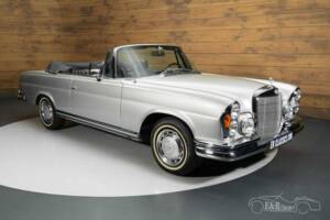 Imagen 3/19 de Mercedes-Benz 280 SE (1969)
