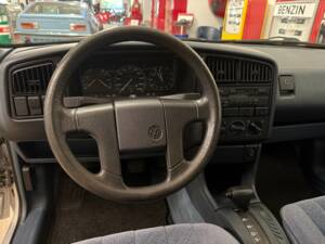 Bild 8/18 von Volkswagen Passat 1.8 (1993)
