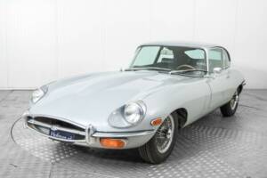 Image 14/47 de Jaguar E-Type (1969)